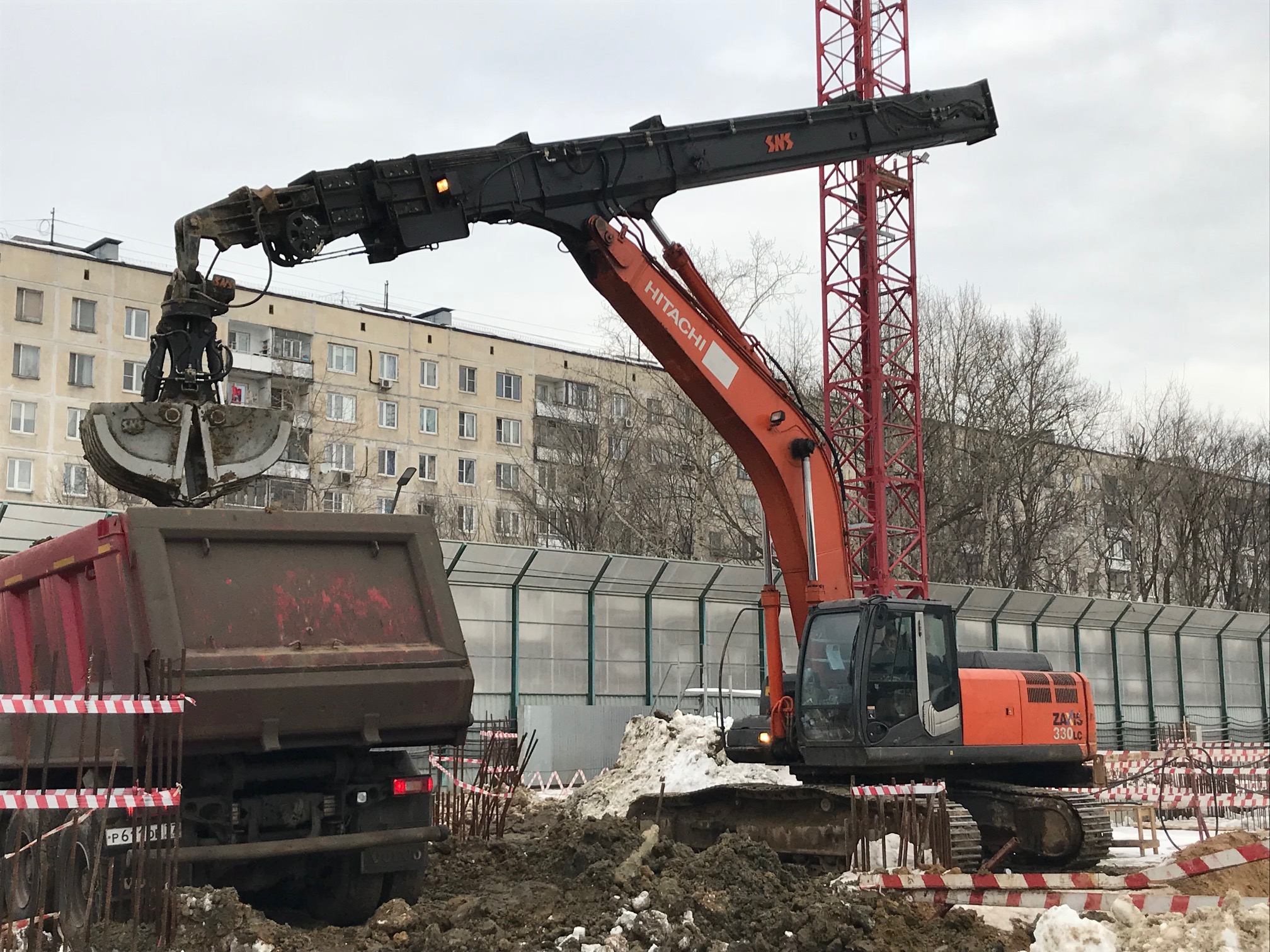 Аренда гусеничного экскаватора в Раменском